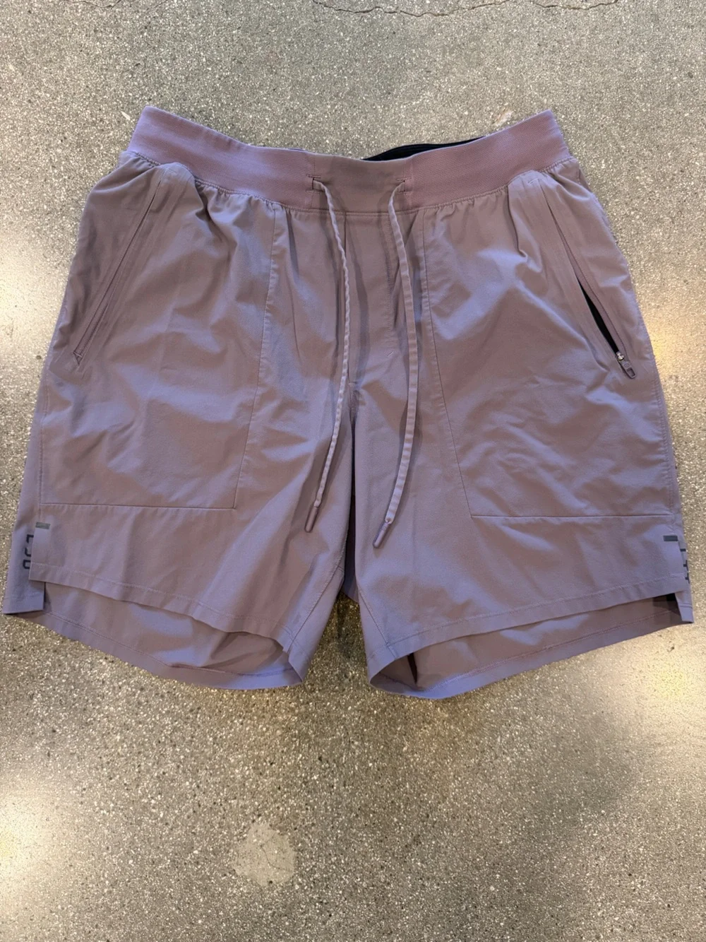 Lululemon Men's Athletic Shorts - Lavender Performance